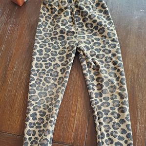 Cheetah print leggings, 2T.